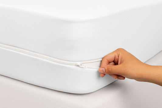 Waterproof bedbug mattress encasement with zippered closure for hotels, care homes, and medical facilities